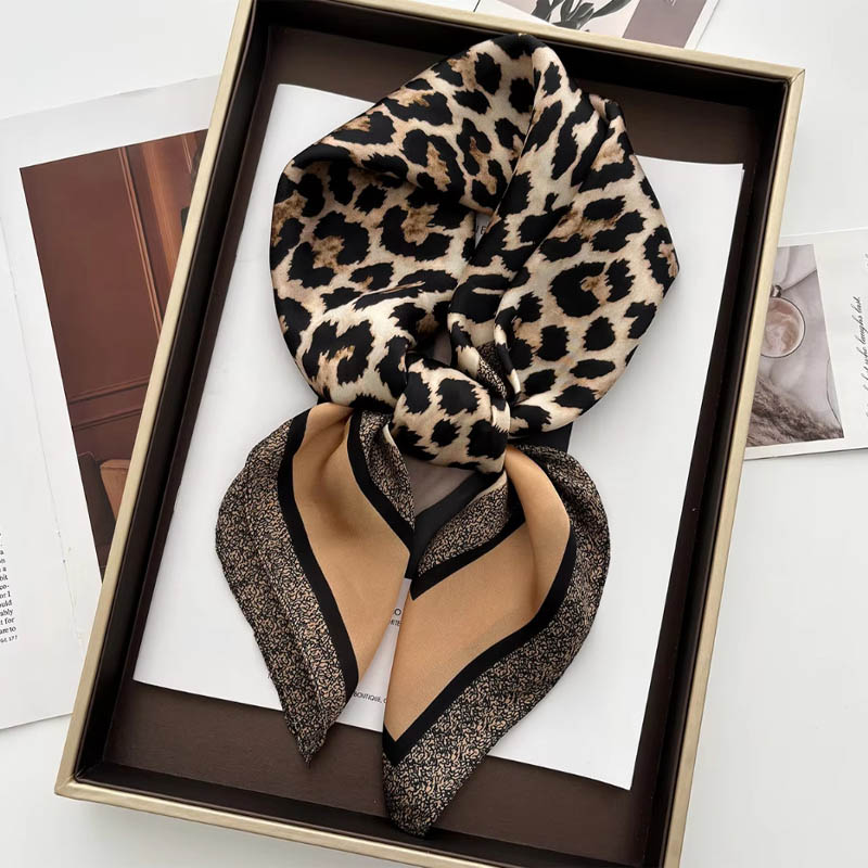 Ascot Neck Scarf - Sciarpa al collo in raso femminile
