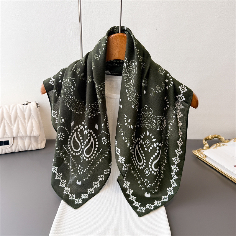 Sciarpa da donna in puro coton - Ascot Neck Scarf recensione e prezzo