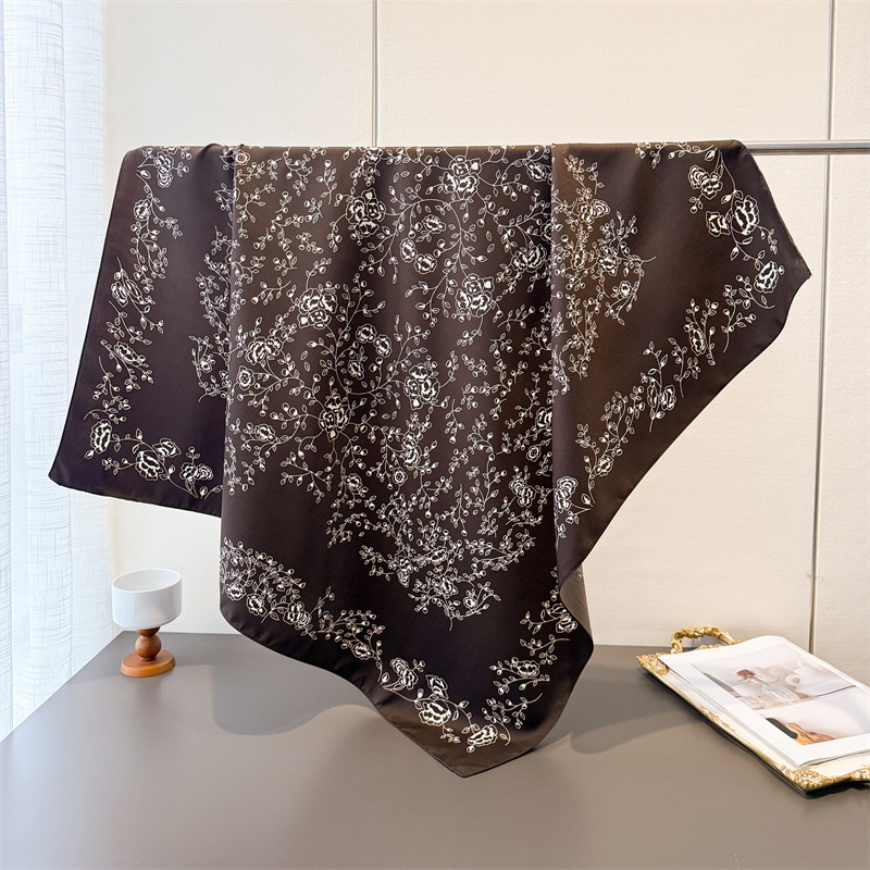 Sciarpa quadrata vintage di lu - Face Scarf Mask recensione e prezzo