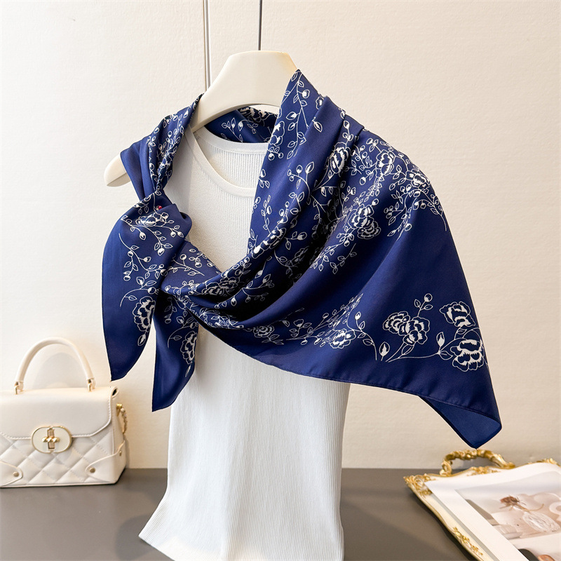 Sciarpa quadrata vintage di lu - Face Scarf Mask recensione e prezzo
