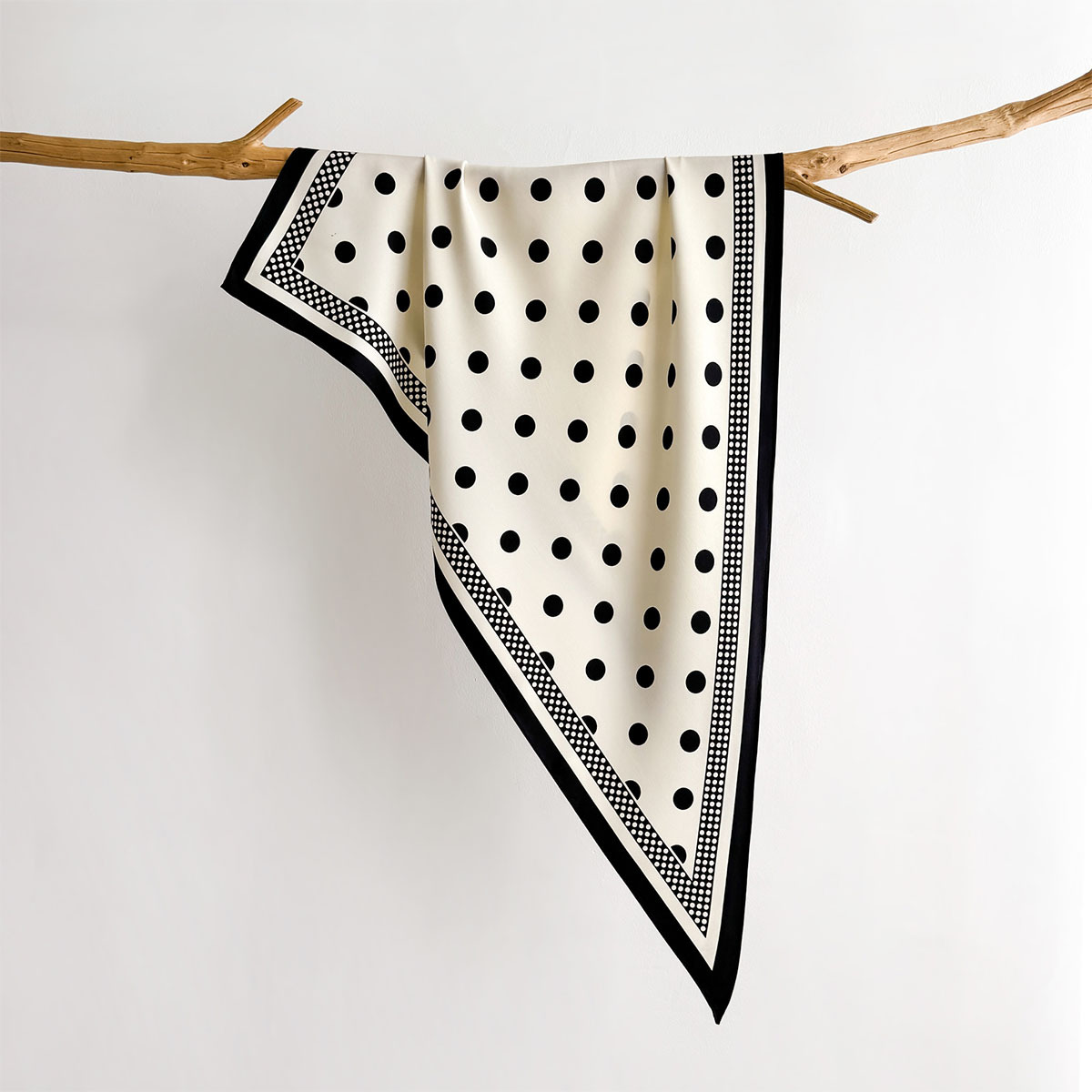 Bandana Trendy 100% Seta di Ge - Ascot Neck Scarf recensione e prezzo