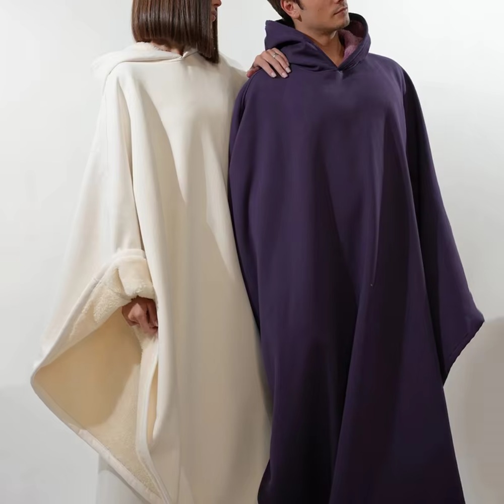 Nuova Felpa con Cappuccio di A - Woven Scarf Blanket recensione e prezzo