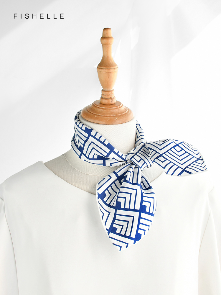 Cinese classico blu bianco por - Ascot Neck Scarf recensione e prezzo