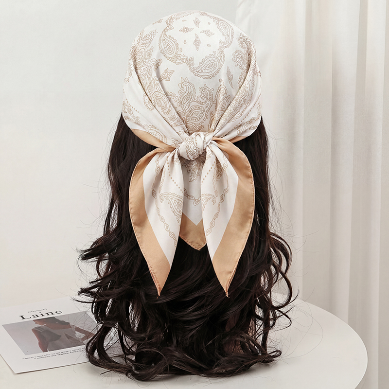 Foulard Quadrato Vintage Beige - Ascot Neck Scarf recensione e prezzo